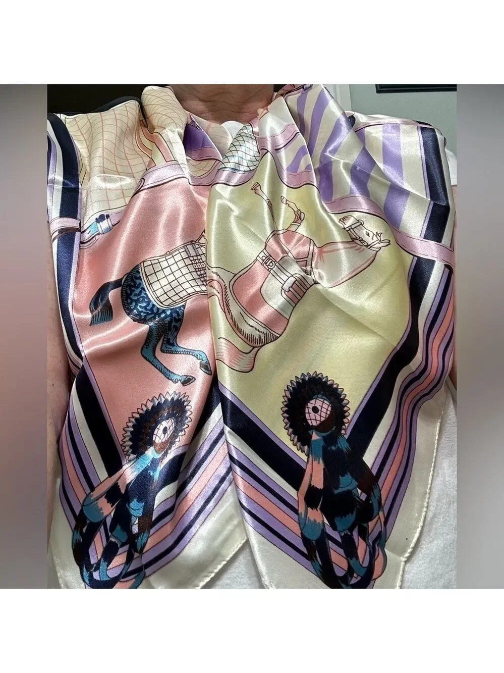 Square Scarf - Luxury Horse Novelty Print on 100% Satin Feeling Polyester NWOT